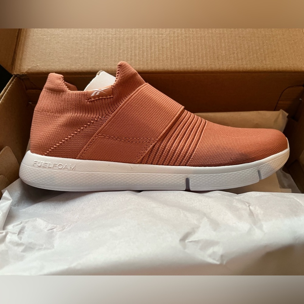 New in box never worn coral DayStart OnLux Reebok sneakers